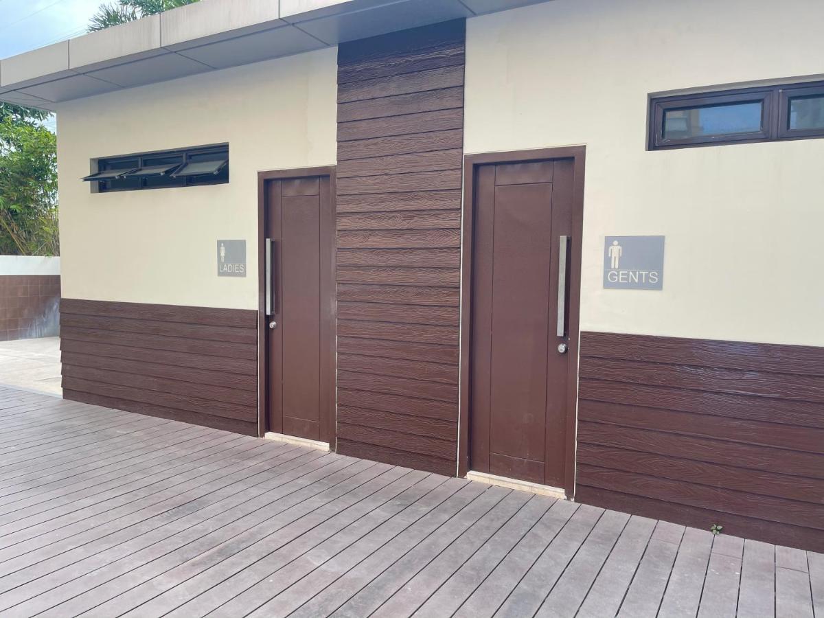 Khentdrick'S Place At Holland Park Southwoods Binan Exterior photo